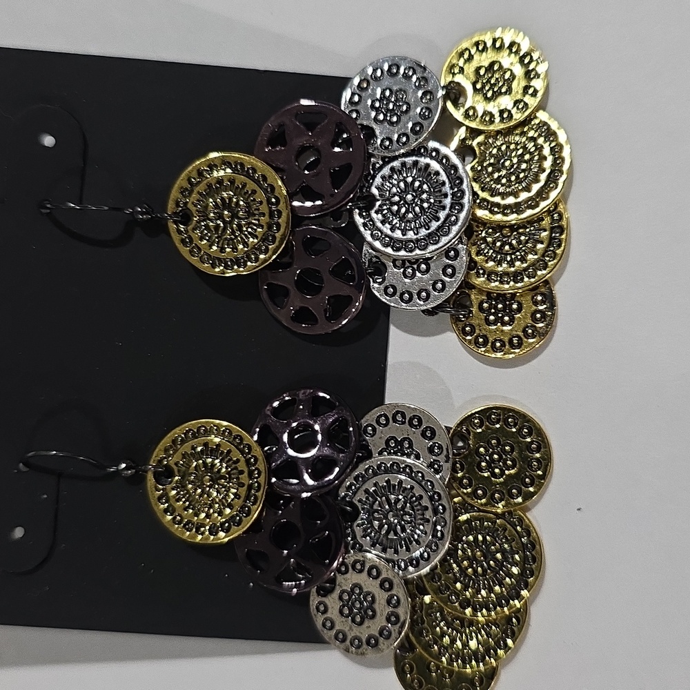 Multi-Tone Filigree Disc Earrings – Gold, Silver & Gunmetal Cascading Layers - Picture 5 of 10